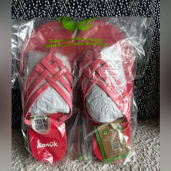 NWT Sanuk Women’s Yoga Sandy II Sandals~ size 7 - Picture 2 of 7